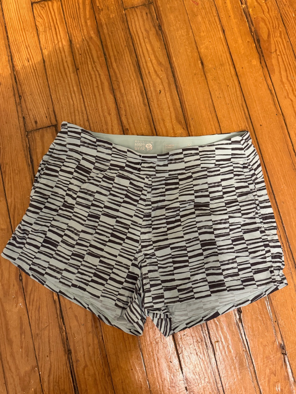 Mountain Hardwear Green Shorts